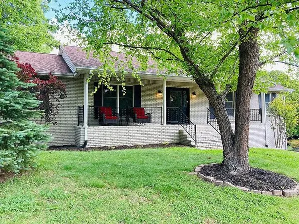 5313 Cherokee Hills Dr, Salem, VA 24153