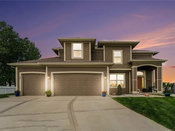 2110 NW Cherry Ct, Grain Valley, MO 64029