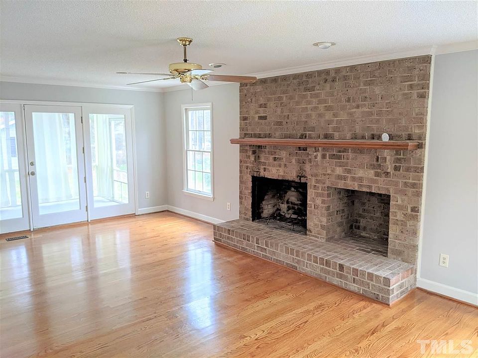 2nd image of 7 Shepard Springs Ct