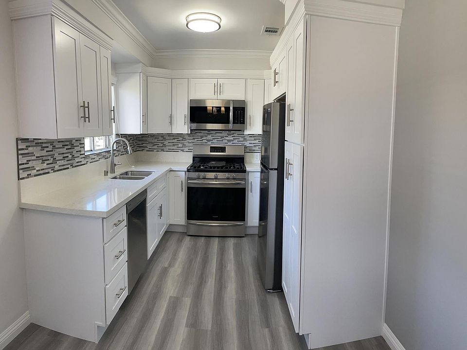 1st image of 11006 Kling St