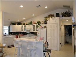 3rd image of 857 Charlemagne Blvd