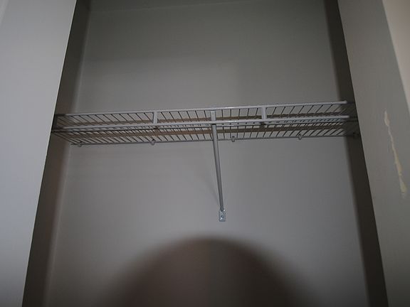 5th image of 6 Parkwood Ct
