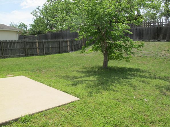 197 Peppergrass Cv, Kyle, TX 78640