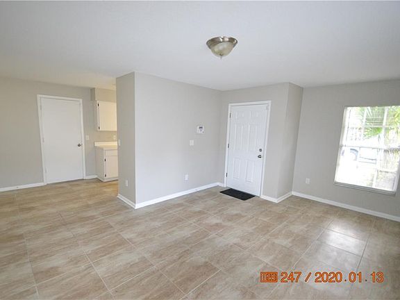 4th image of 2608 E 9th Ave