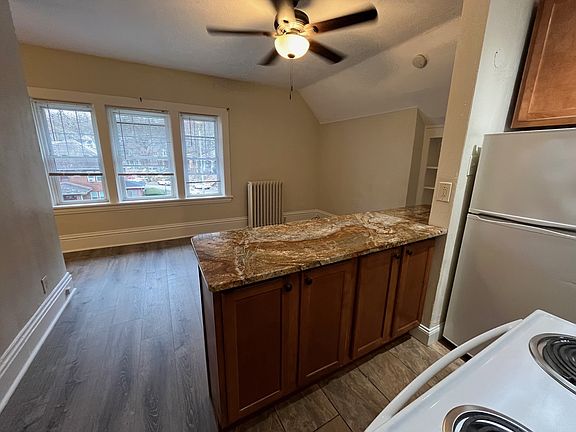 3rd image of 5425 Baywood St APT 5
