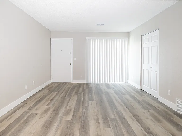 Parkview Apartments — Photo 11
