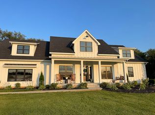 15975 Westpointe Rd, Buchanan, MI 49107