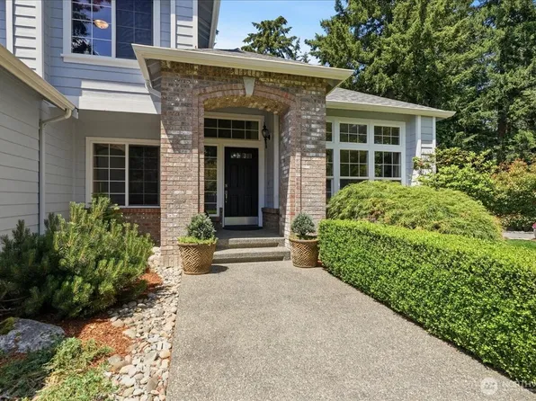 16511 38th Street E, Lake Tapps, WA 98391