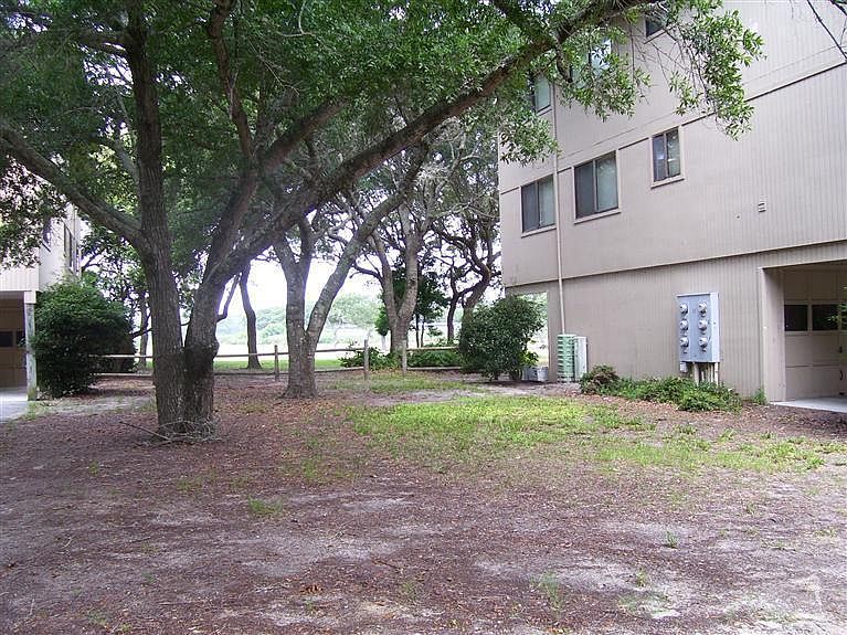 1st image of 20 Pinehurst Drive #15B