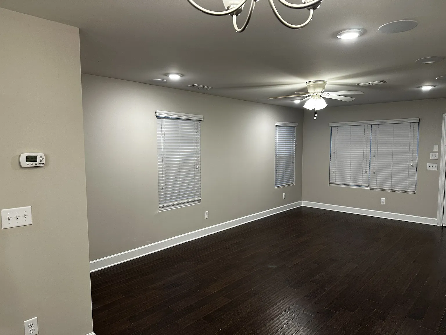 2 bed, 2.5 bath, 1200 sqft, $2,450 — Photo 3