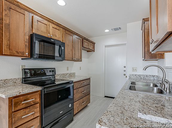 4th image of 12114 Stevens Ct