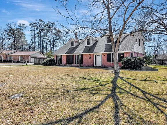 2nd image of 302 Hunters Creek Dr