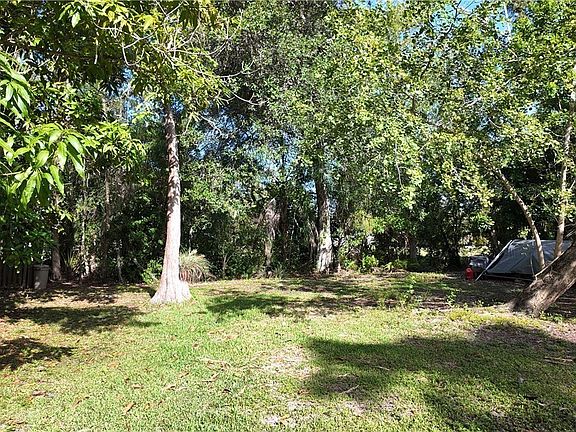 4th image of 6969 Magnolia Ln
