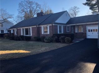 84 S Hill Dr, Cranston, RI 02920