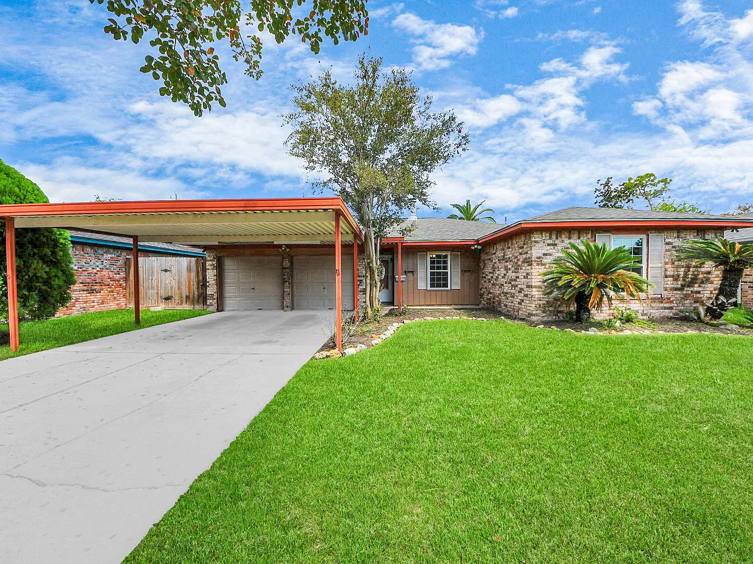 3 bed, 1.5 bath, 1603 sqft, $1,750 — Photo 1