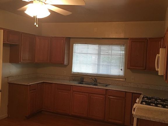5th image of 13336 Avenue 412