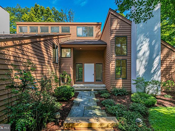 2nd image of 201 Wendover Dr