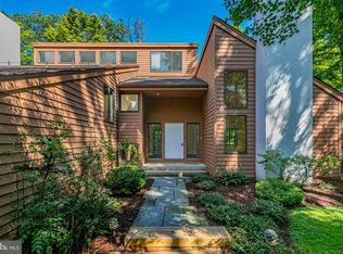201 Wendover Dr, Princeton, NJ 08540