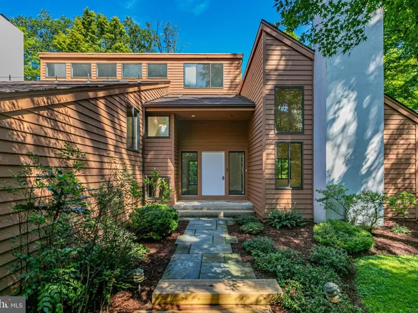 201 Wendover Dr, Princeton, NJ 08540