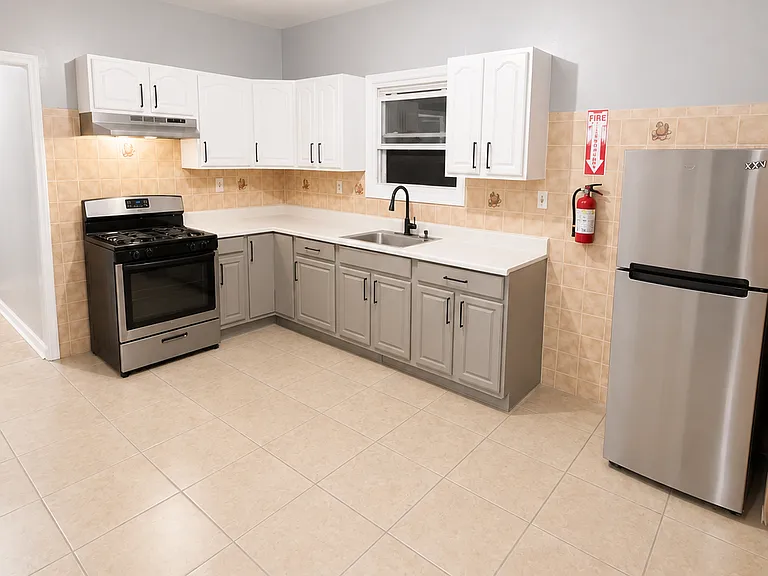 384 Badger Ave #3 — Photo 3