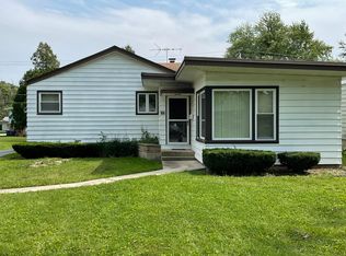 1433 Selleck St, Crete, IL 60417