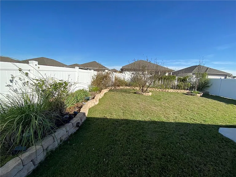 816 Sleeping Bear Dunes Dr — Photo 20