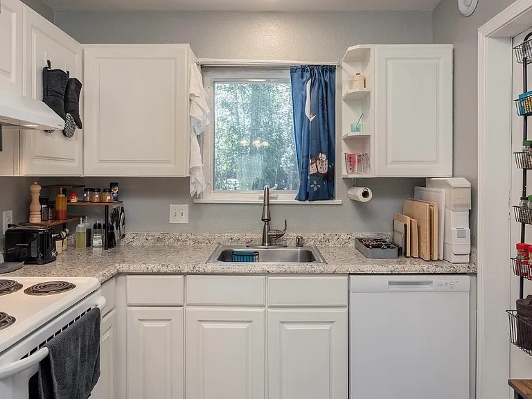2612 Arabian Ct #2614 — Photo 5