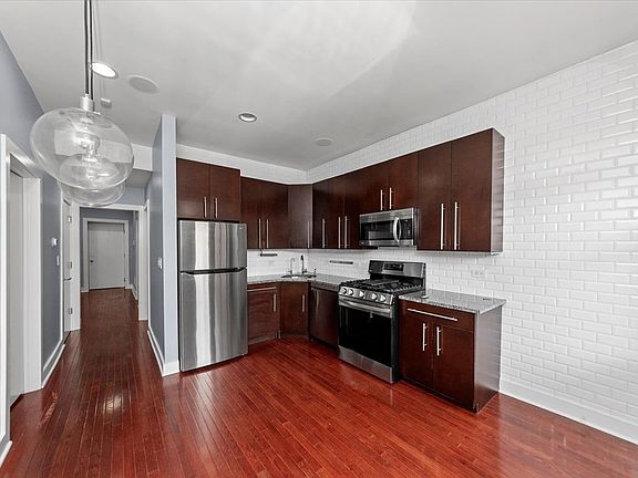 4th image of 2052 N Campbell Ave APT 1W