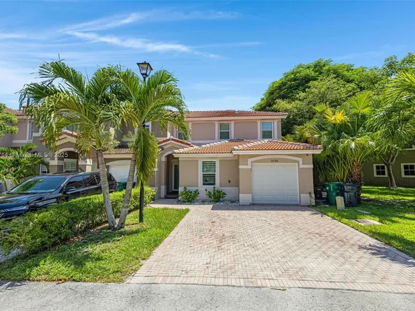 16580 SW 47th Ter, Miami, FL 33185