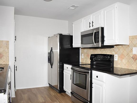5th image of 6912 Brookdale Dr