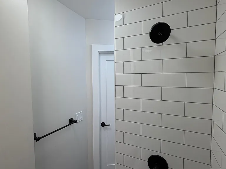 5608 Hudson Ave #8 — Photo 6