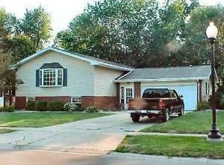 1050 N Phyllis Ave, Princeton, IL 61356