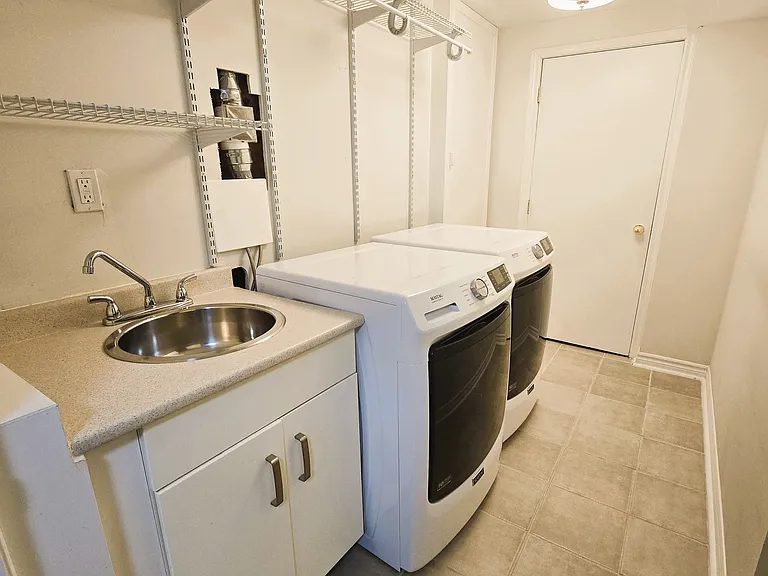 7285 Gagliano Dr — Photo 44