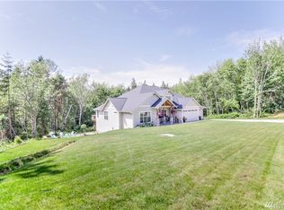 450 3rd Ct, Fox Island, WA 98333