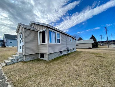 634 N 8th St, Gladstone, MI, 49837