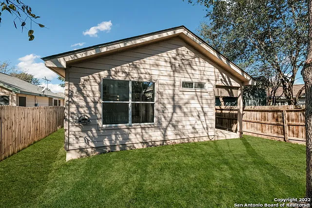 9014 Gill Brg — Photo 28