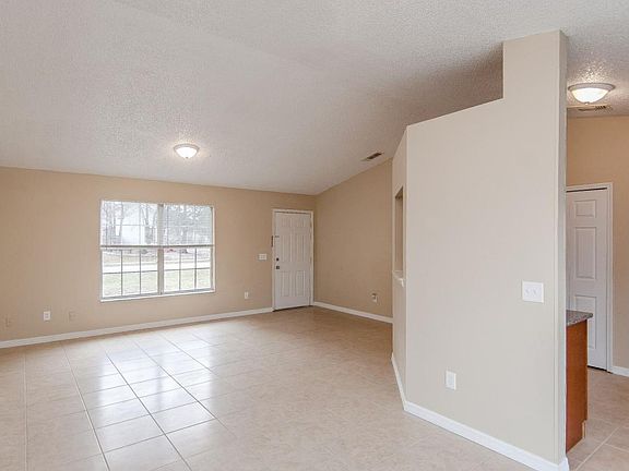 4th image of 1223 Harcross Ln