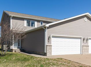 1570 Savannah Cir Unit A1, Davenport, IA