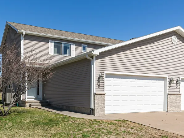 1570 Savannah Cir Unit A1, Davenport, IA 52807