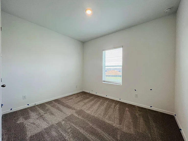 2223 Derwent Dr — Photo 15