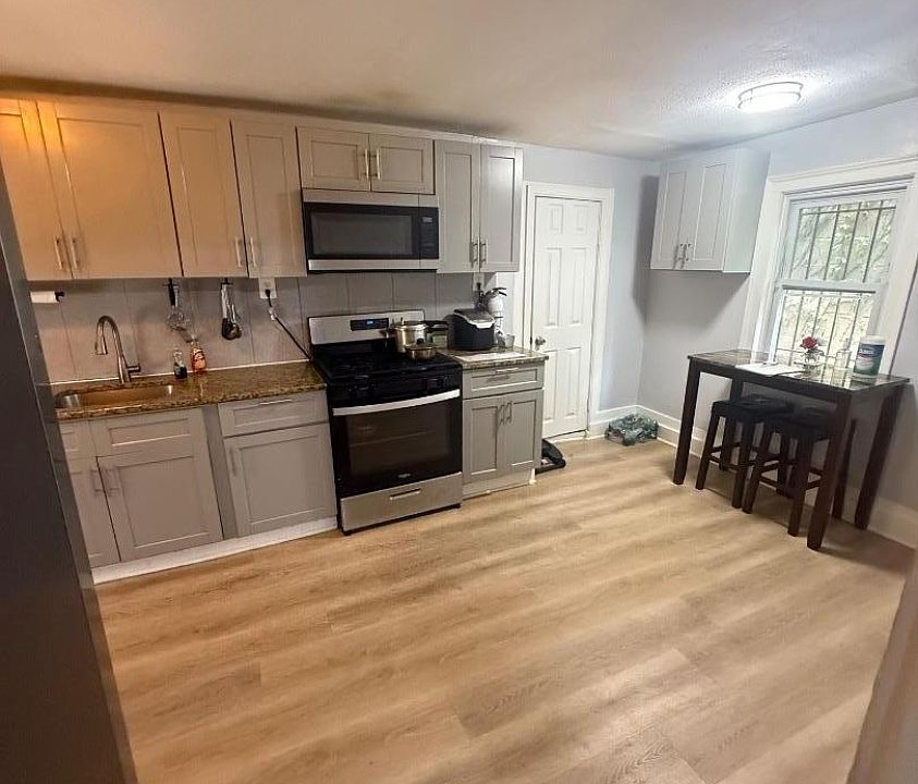 1st image of 12 Thomas St
