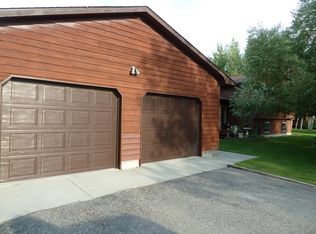 350 Sacajawea Peak Dr, Bozeman, MT 59718
