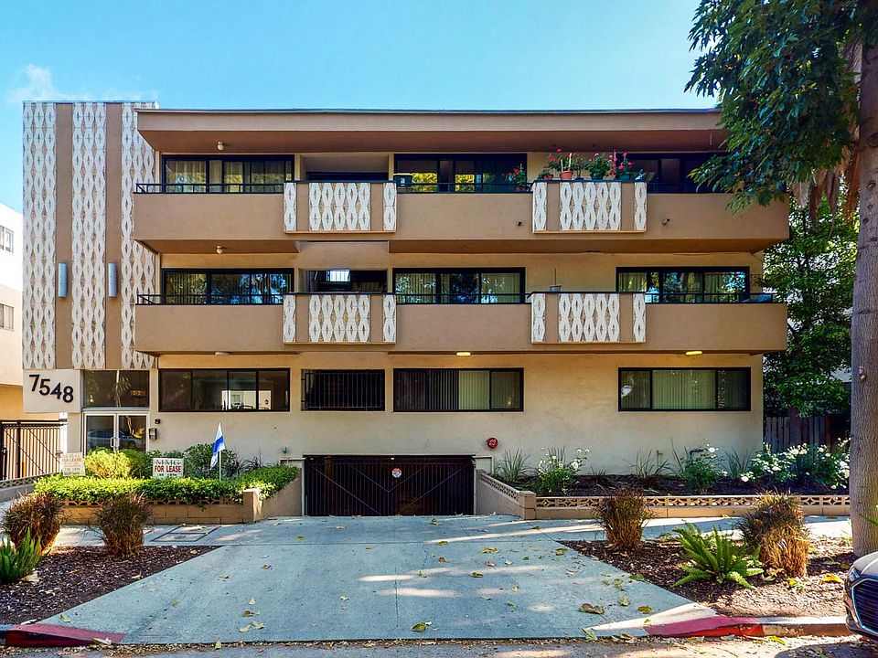 1st image of 7548 Hampton Ave #305