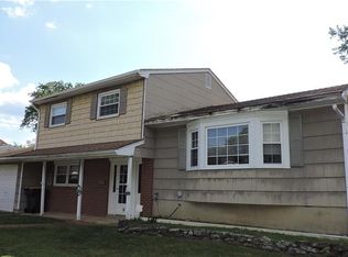 9 Pensacola St, Old Bridge, NJ 08857