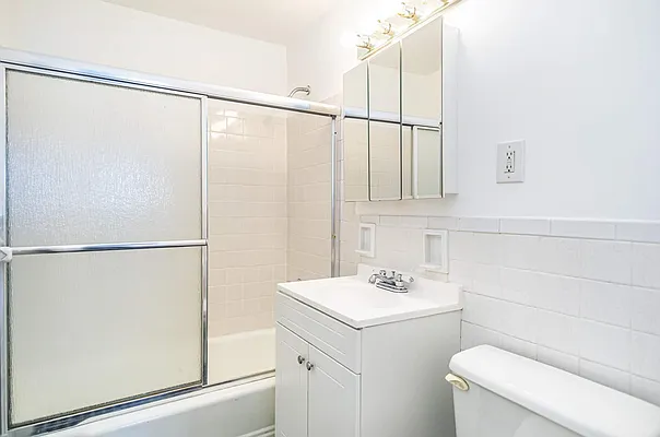 Sold by Century 21 Metropolitan | media 25