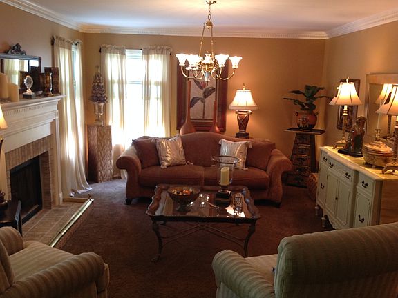 4th image of 1630 Gleneagle Dr