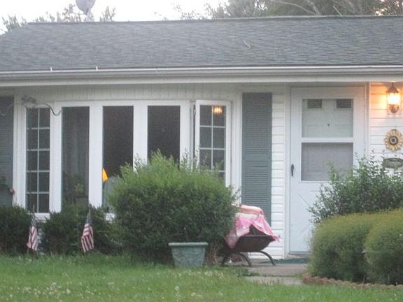 3rd image of 9172 Coventry Dr