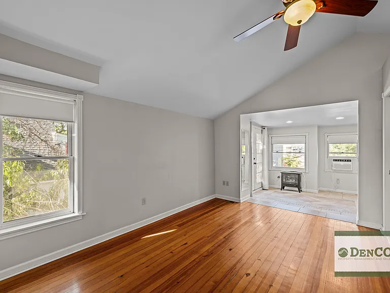 649 S Lincoln St — Photo 12