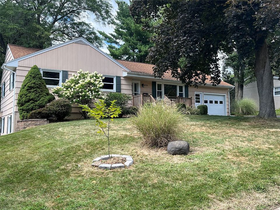1st image of 909 Imperial Woods Dr
