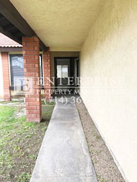 2nd image of 2644 Sycamore Dr